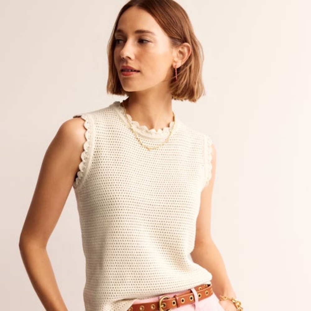 Boden Textured Scallop Vest